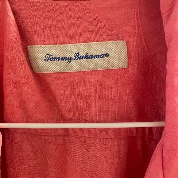 Tommy Bahama Coral Silk-Blend Short Sleeve Shirt - Picture 2 of 4